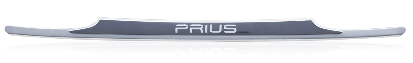 Protezione baule in acciaio inox con finitura lucida e logo inciso chimicamente.