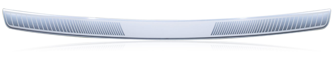 Protezione baule in alluminio anodizzato con finitura lucida e incisa.